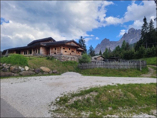 Dolomiten23013.jpg